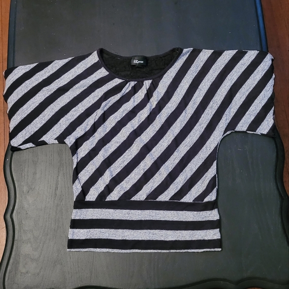 Iz Byer blouse size medium - Picture 1 of 3